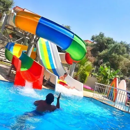 Nesa Lägenhetshotell Kusadası