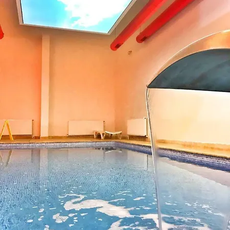 Nesa Appart hôtel *